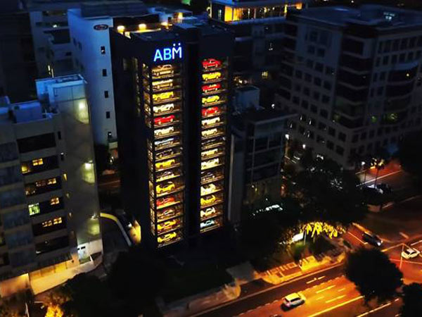 தானியங்கி முறையில் கார் டெலிவிரி தரும் எந்திரம்: சிங்கப்பூரில் அறிமுகம்!