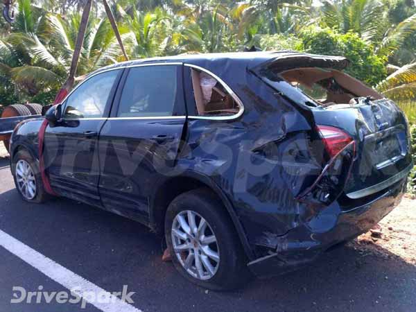  கொடைக்கானல் அருகே விபத்துக்குள்ளான போர்ஷே கேயென் எஸ்யூவி!