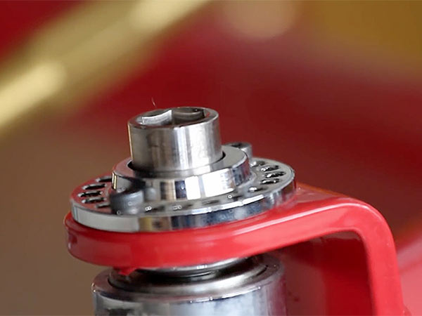 புகாட்டி காரின் வேகத்தை மிஞ்சும் உலகின் அதிவேக கோ-கார்ட் கார்..! புகாட்டி காரின் வேகத்தை மிஞ்சும் உலகின் அதிவேக கோ-கார்ட் கார்..!