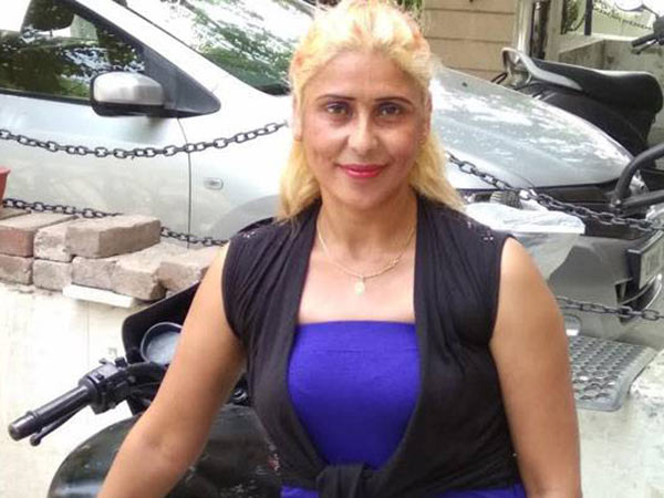 வைரல் வீடியோவால் புகழின் உச்சியில் பெண் பைக் ஸ்டண்ட் ரைடர்.! வைரல் வீடியோவால் புகழின் உச்சியில் பெண் பைக் ஸ்டண்ட் ரைடர்.!