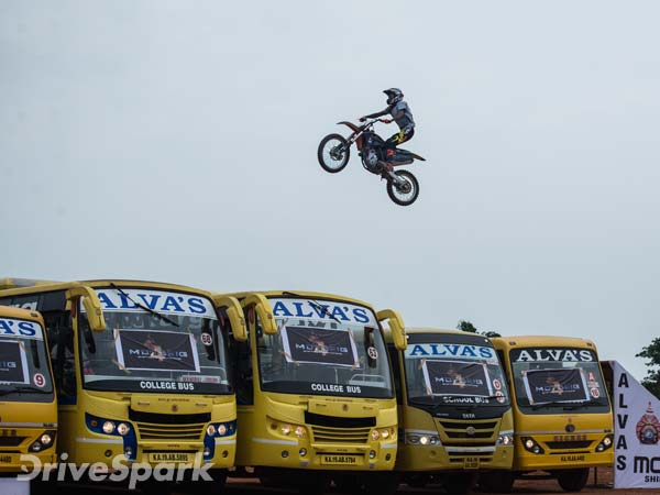  கோலாகலமாக நடந்த அல்வாஸ் மோட்டோரிக் வாகன கண்காட்சி!