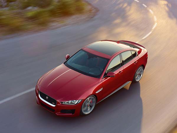 இந்தியாவில் ஜாகுவார் எக்ஸ்.இ டீசல் கார் விற்பனைக்கு அறிமுகம்!