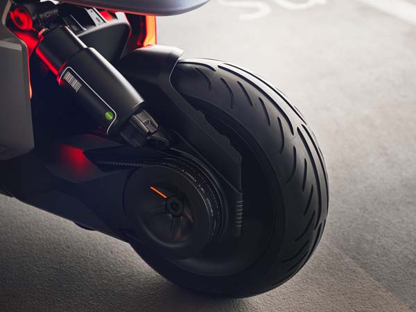 மின்சார பயன்பாட்டில் இயங்கும் புதிய பி.எம்.டபுள்யூ ஸ்கூட்டர்!