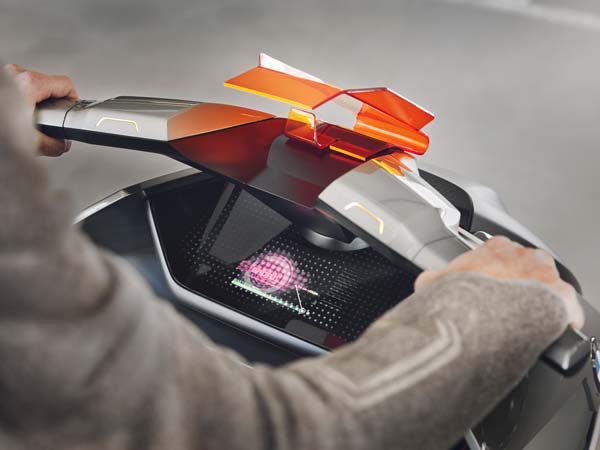 மின்சார பயன்பாட்டில் இயங்கும் புதிய பி.எம்.டபுள்யூ ஸ்கூட்டர்!