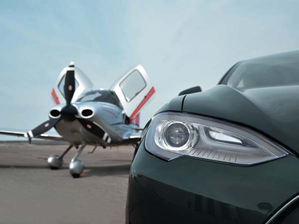 ஒரு சொகுசுக் காரின் விலையில் இந்த ஜெட் விமானம் வாங்கிவிடலாம்..!! ஒரு சொகுசுக் காரின் விலையில் இந்த ஜெட் விமானம் வாங்கிவிடலாம்..!!