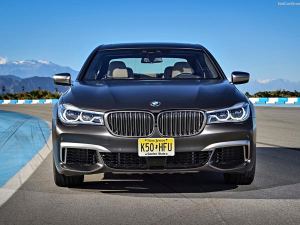 பிஎம்டபுள்யூ தொழிற்சாலைகளில் கார் உற்பத்தி திடீர் நிறுத்தம்! 