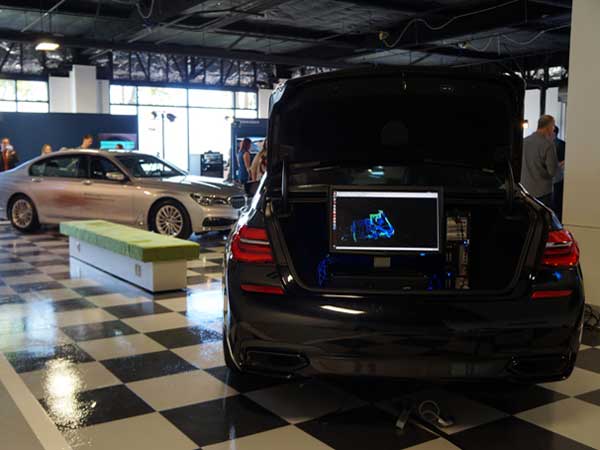 பிஎம்டபுள்யூ தொழிற்சாலைகளில் கார் உற்பத்தி திடீர் நிறுத்தம்! 