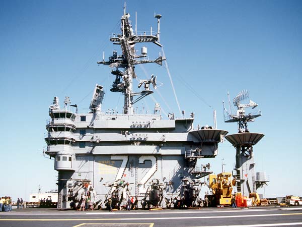 விமானம் தாங்கி போர்க்கப்பல்கள் பற்றிய சுவாரஸ்யத் தகவல்கள்!