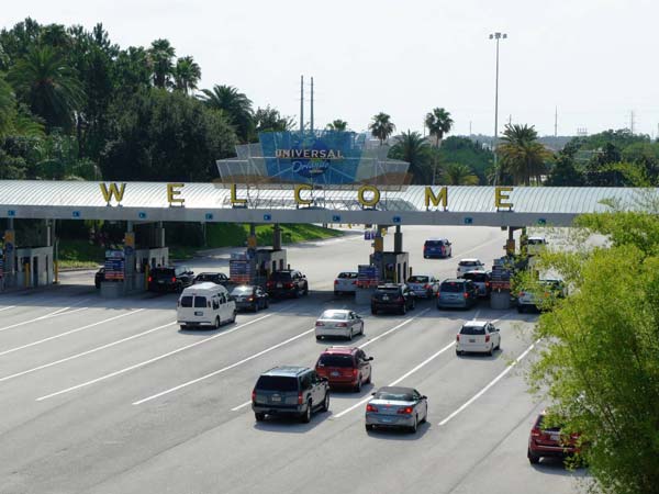 உலகின் பிரம்மாண்டமான டாப்-10 கார் பார்க்கிங் இடங்கள்!