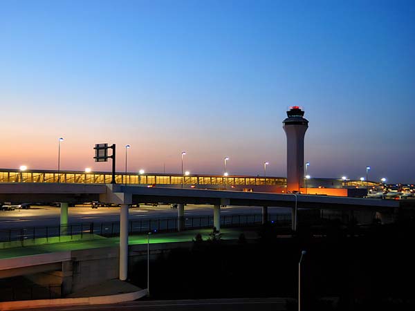 உலகின் பிரம்மாண்டமான டாப்-10 கார் பார்க்கிங் இடங்கள்!