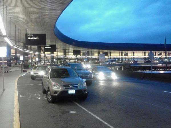 2. சியாட்டல்-டகோமா சர்வதேச விமான நிலையம்