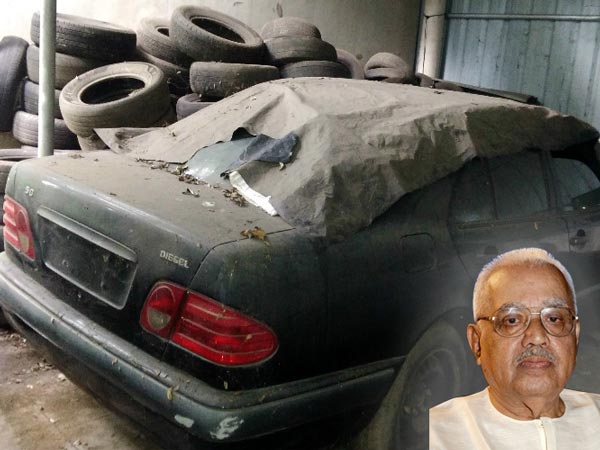 ஏலத்தில் புறக்கணிக்கப்பட்ட விவிஐபி பயன்படுத்திய கார்..!!