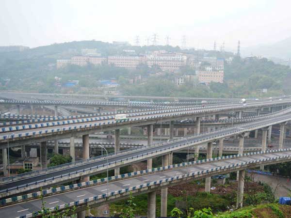 சீனாவில் கட்டப்பட்டிருக்கும் உலகின் சிக்கலான மேம்பால அமைப்பு!