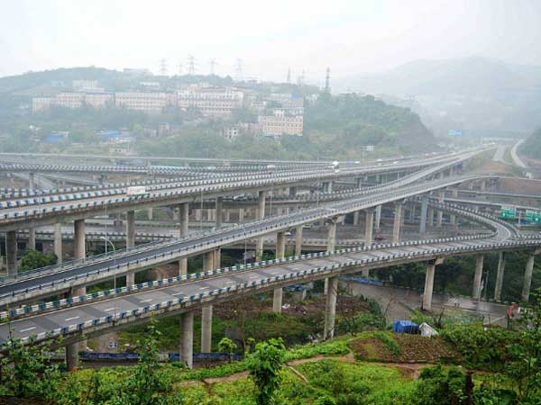 சீனாவில் கட்டப்பட்டிருக்கும் உலகின் சிக்கலான மேம்பால அமைப்பு!