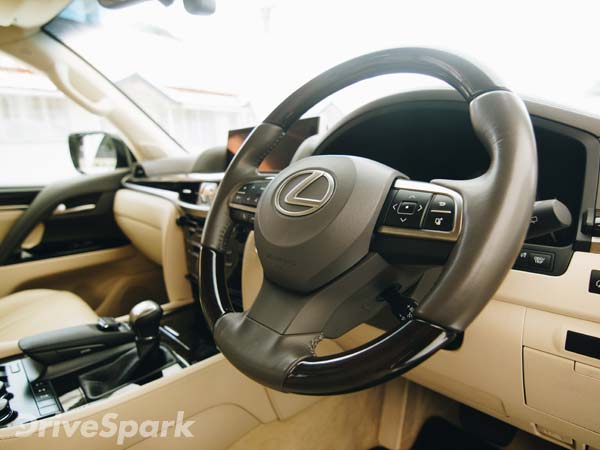 லெக்சஸ் எல்எக்ஸ்450டீ காரின் டெஸ்ட் டிரைவ் ரிப்போர்ட்!