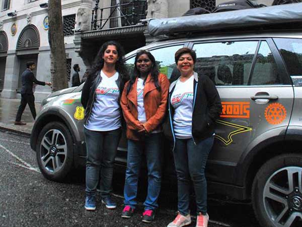 கோவை டு லண்டன் சாகசப் பயணத்தை அசால்ட்டாக முடித்த கோவை பெண்மணிகள்!