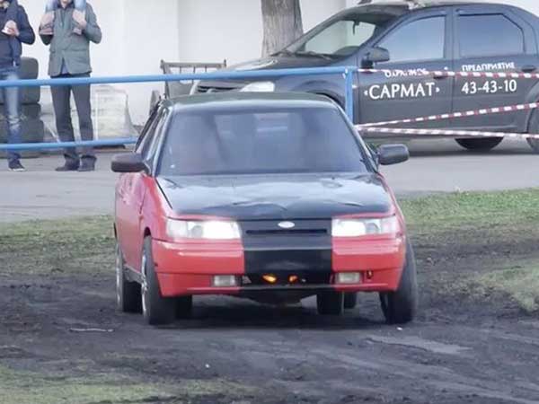 நிழலிருந்து நிஜத்திற்கு மாறிய டிரான்ஸ்ஃபார்மர் கார்..!!