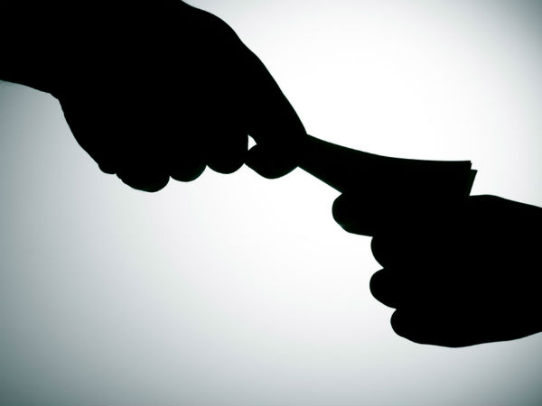 டெல்லியில் தடைசெய்யப்பட்ட ரோல்ஸ் -ராய்ஸ் கார்..!!