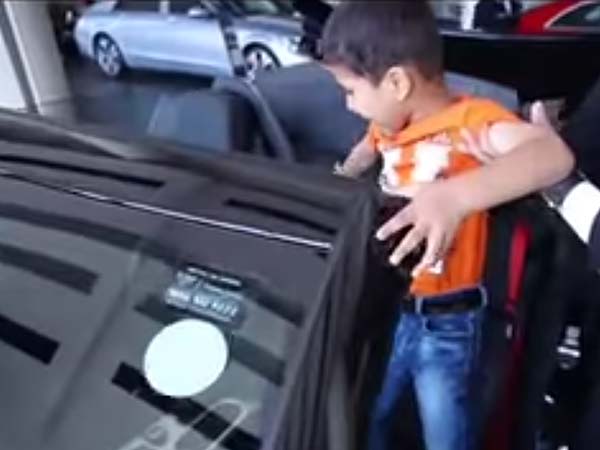 5 வயது சிறுவனை ஆச்சரியப்படுத்திய மெர்சிடிஸ் நிறுவனம்..!! 5 வயது சிறுவனை ஆச்சரியப்படுத்திய மெர்சிடிஸ் நிறுவனம்..!!