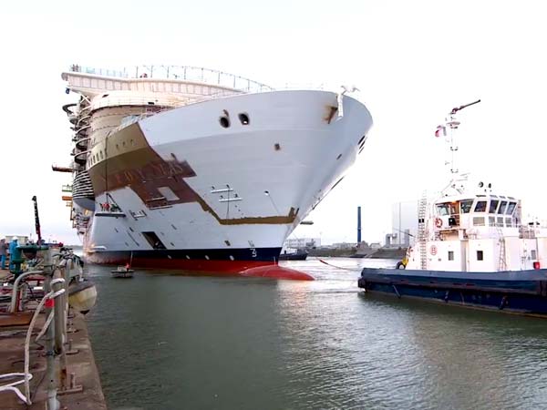  சிம்பொனி ஆஃப் தி சீஸ்... உலகின் மிகவும் பிரம்மாண்டமான சொகுசு கப்பல்!