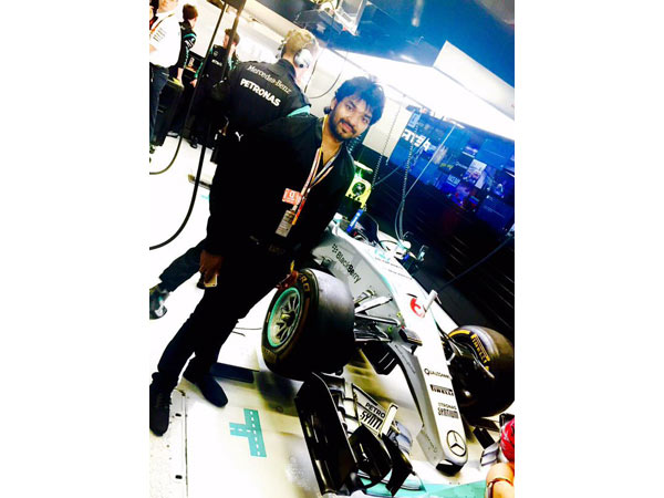 நடிப்பிலும் கார் பந்தயத்திலும் கலக்கும் நடிகர் ஜெய்..!!