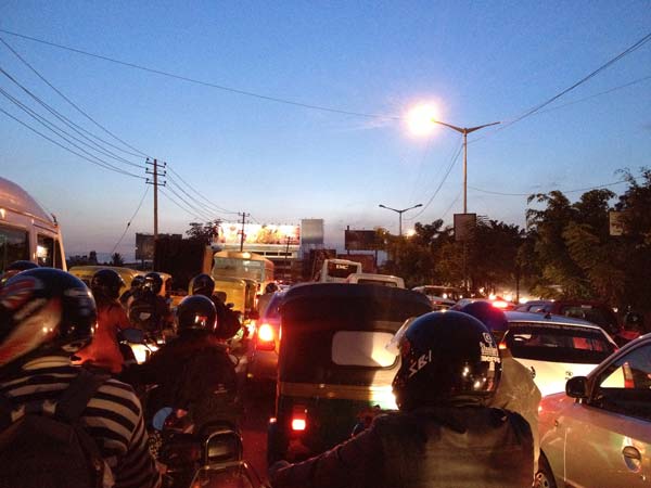 கடுமையான விதிகளுடன் அமலாகும் பார்க்கிங் விதிமுறைகள்..!!