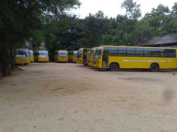 பள்ளி பேருந்து பயணம்: குழந்தைகள் பாதுகாப்புக்கான டிப்ஸ்..!!