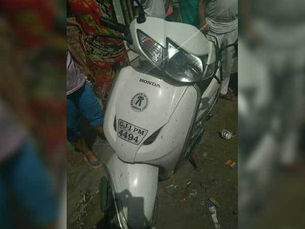 கார் சாவி கொடுத்த தந்தைக்கு அதிர்ச்சியளித்த சிறுவன்..!!