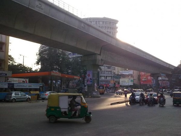 ஓவர்நைட்டில் இந்தியாவின் ஹீரோவான போக்குவரத்து காவலர்..!!