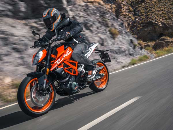 சிறுவனின் உயிருக்கு உலைவைத்த பெற்றோரின் பரிசு..!!