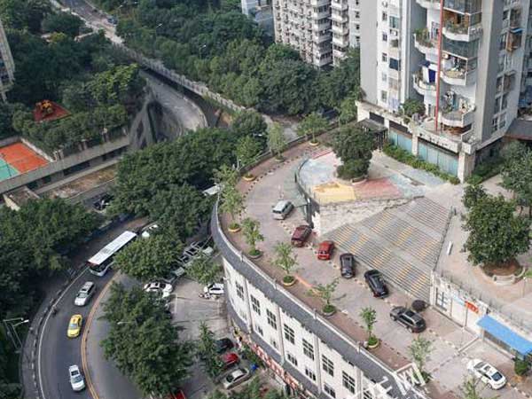 பில்டிங் ரயிலைத் தொடர்ந்து பில்டிங் சாலை: அசத்தும் சீனா..!! 