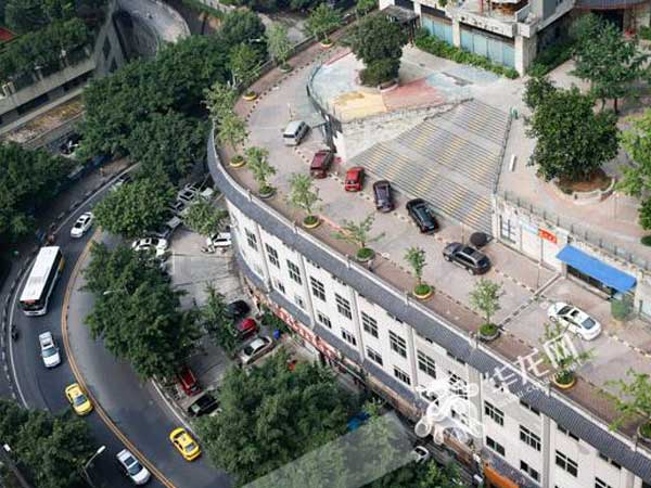 பில்டிங் ரயிலைத் தொடர்ந்து பில்டிங் சாலை: அசத்தும் சீனா..!! 