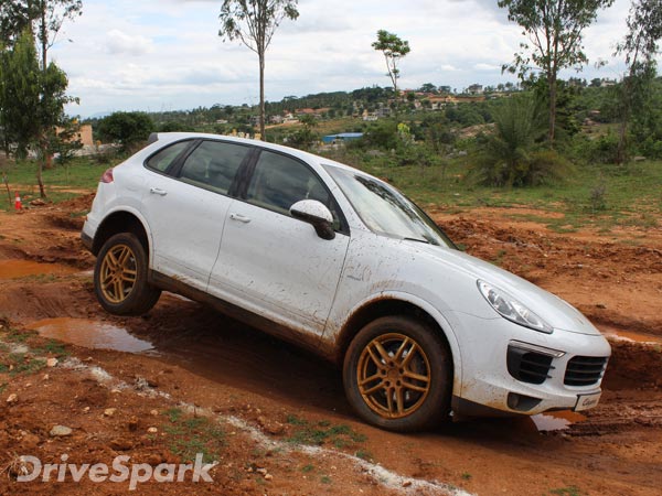 அராய் முடிவால் தடாலடியாக குறைந்த கார்களின் கிரவுண்ட் கிளியரன்ஸ் அளவு! அராய் முடிவால் தடாலடியாக குறைந்த கார்களின் கிரவுண்ட் கிளியரன்ஸ் அளவு!