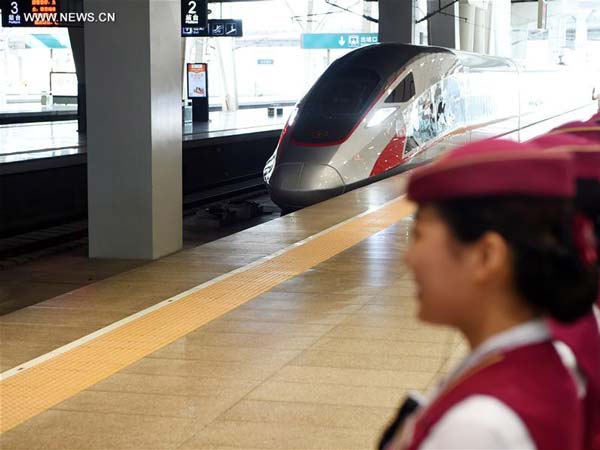 மணிக்கு 400 கிமீ வேகத்தில் செல்லும் புதிய புல்லட் ரயில் சீனாவில் அறிமுகம்!