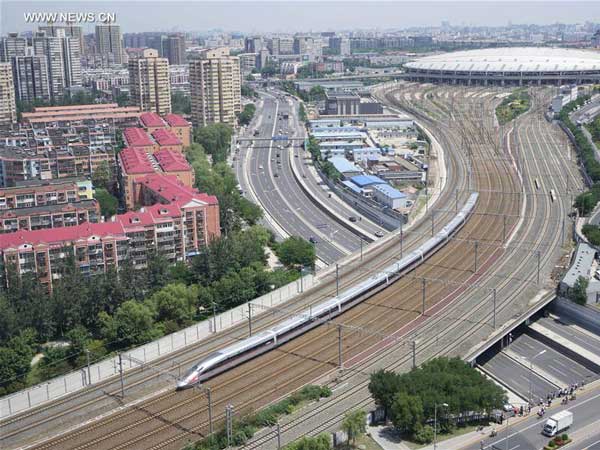 மணிக்கு 400 கிமீ வேகத்தில் செல்லும் புதிய புல்லட் ரயில் சீனாவில் அறிமுகம்!