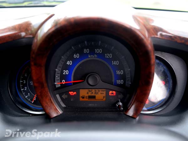 கார்களின் ஓடோமீட்டரில் தில்லுமுல்லு: கண்டுபிடிப்பது எப்படி?