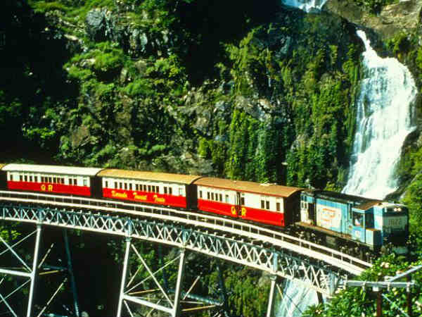 உலகின் மிக உயரமான ரயில் பாதையை அமைக்கிறது இந்தியா..!!