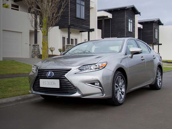 ஜிஎஸ்டியால் விலை ஏறப்போகும் ஹைபிரிட் கார்கள்..!!