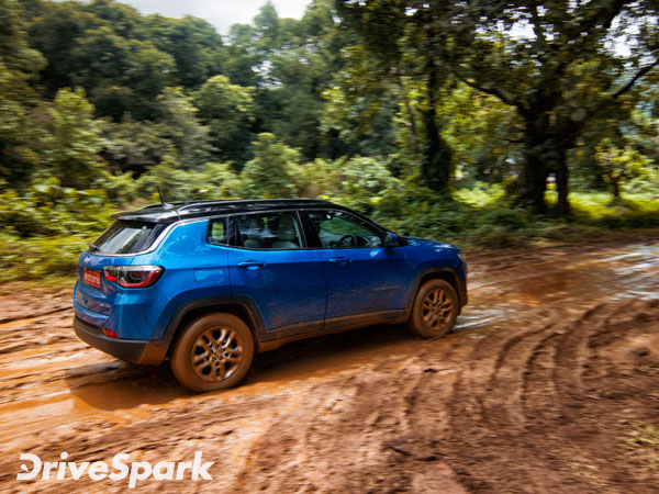 புதிய ஜீப் காம்பஸ் எஸ்யூவியின் டெஸ்ட் டிரைவ் ரிப்போர்ட்!