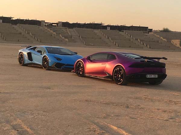 லம்போர்கினி சூப்பர் காரை அசால்ட்டாக ஓட்டும் இளம் பெண்..!!