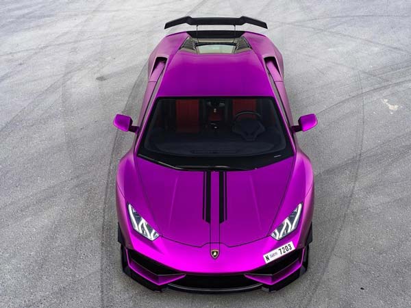 லம்போர்கினி சூப்பர் காரை அசால்ட்டாக ஓட்டும் இளம் பெண்..!!