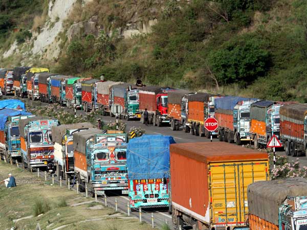 இந்தியாவில் சோதனை சாவடிகள் அகற்றும் பணி தீவரம்..!!