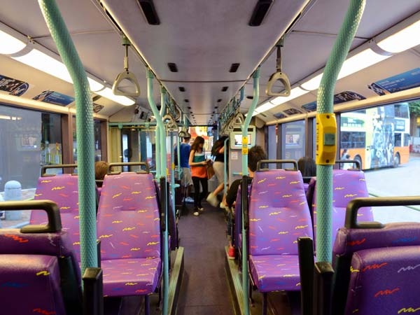  பஸ்களில் சீட் பெல்ட் கொடுக்கப்படுவதில்லை... ஏன் தெரியுமா?