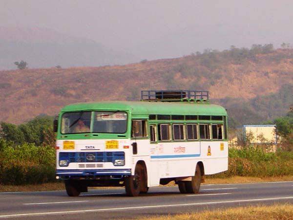  பஸ்களில் சீட் பெல்ட் கொடுக்கப்படுவதில்லை... ஏன் தெரியுமா?