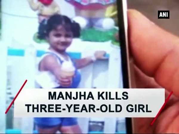 மகனுடன் பொறுப்பில்லாமல் கார் ஓட்டும் ஷாருக்கான்..!!