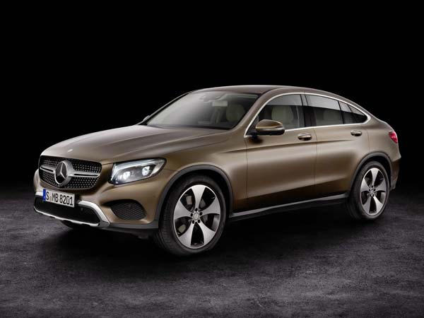 மெர்சிடிஸ் பென்ஸ் நிறுவனம் ஜிஎஸ்டி அமலாக்கப்படுவதற்கு முன்னதான ஜூன் இறுதி வரை இந்தாண்டின் அரையாண்டில் இந்தியாவில் 40 சதவீதம் வளர்ச்சியை பதிவு செய்துள்ளது.