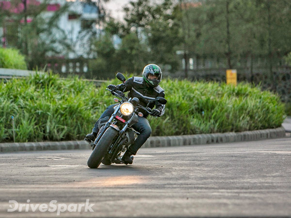 மோட்டோ குஸ்ஸி வி9 பாபர் மோட்டார்சைக்கிள் டெஸ்ட் டிரைவ் ரிப்போர்ட்!