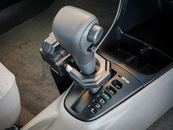 கியர் லிவர் லாக்