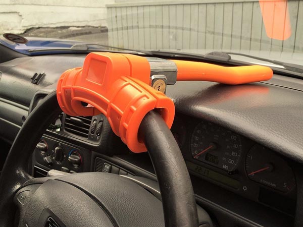 ஸ்டீயரிங் லாக்