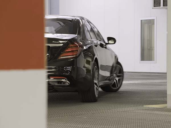 ஆடம்பர கார்களுகு ரூ.1 கோடி வரை விலை குறைப்பு: எங்கே இது..?? ஆடம்பர கார்களுகு ரூ.1 கோடி வரை விலை குறைப்பு: எங்கே இது..??